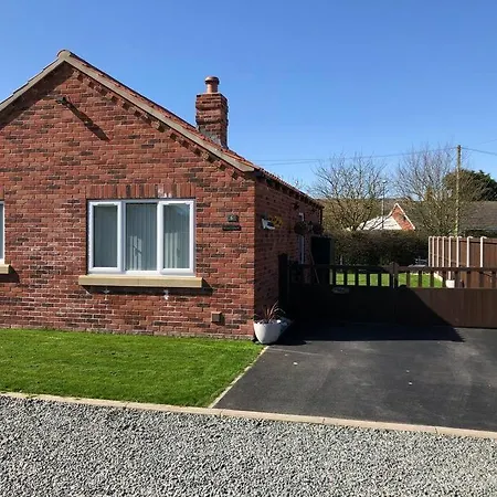 Roccos Retreat Villa Barmston Exterior photo